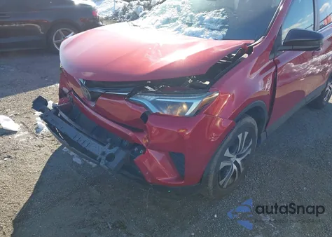 2017 Toyota Rav4 Le z USA, uszkodzony, nr VIN JTMBFREVXHJ162742